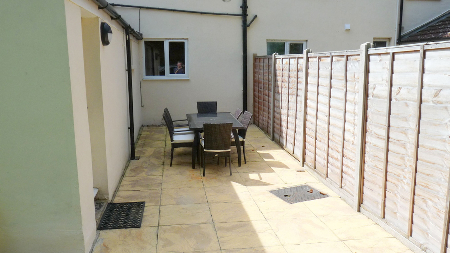 Others 3, Spacious 3-bedroom House With Superfast Wi-fi, Kent