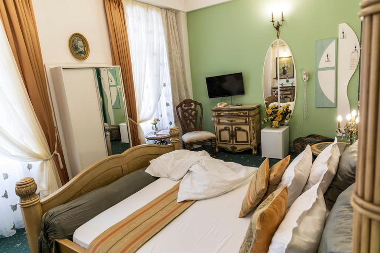 Bedroom 3, Charlino Plaza, Rousse