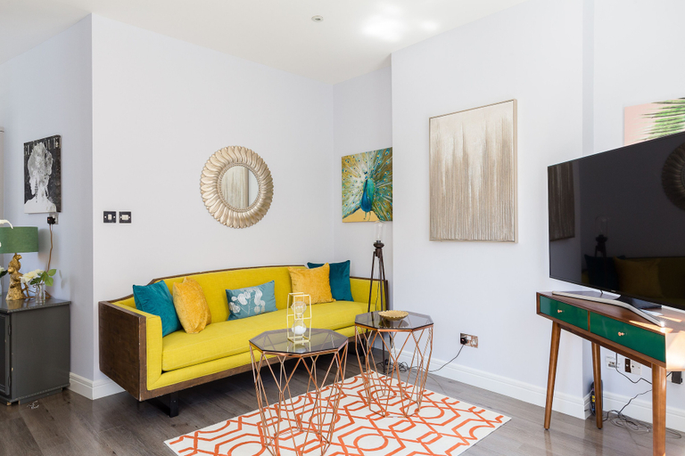 Others 5, Molyneux Street Apartments, London