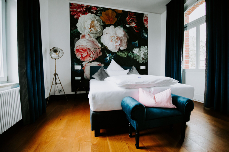 Bedroom 2, Palace St. George, Mönchengladbach