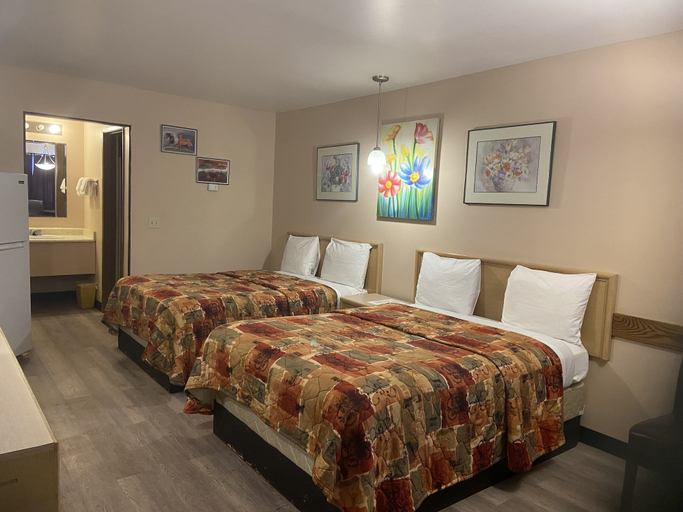 Bedroom 3, RANCHLAND Inn, Division No. 3