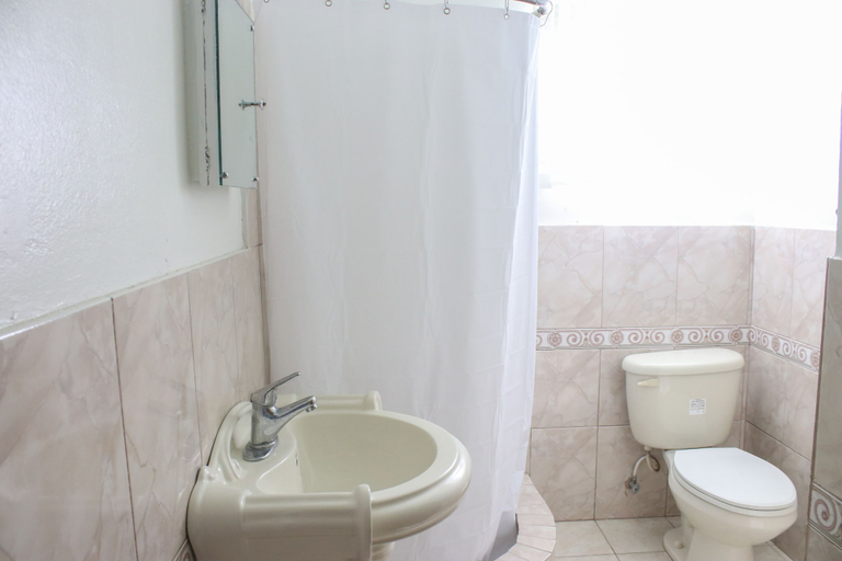 Bathroom 3, Rica Vista Beach Cottages