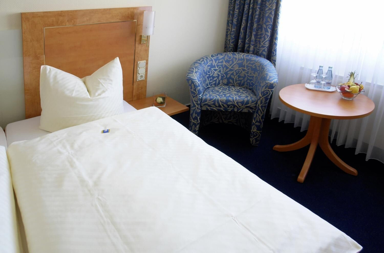 Bedroom 5, Hotel Zur Krone, Limburg-Weilburg
