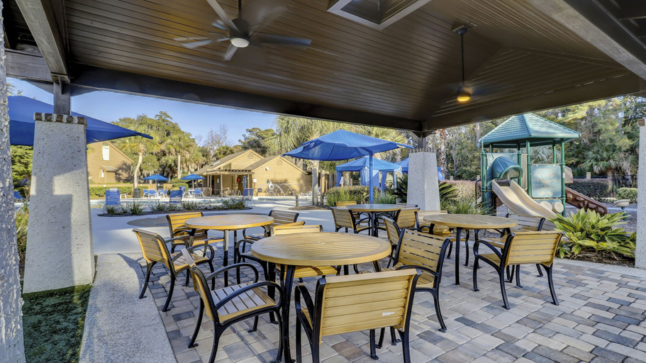 Food & Drinks, Spinnaker At Shipyard, Beaufort
