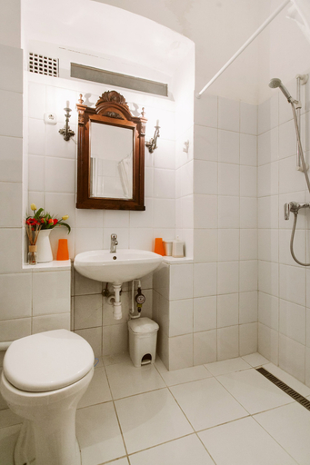 Bathroom, Hunyadi 4 Apartment I., Budapesti