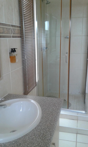 Bathroom 3, ASDA Guest House, Bojanala