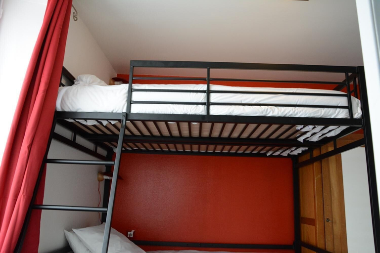 Bedroom 3, Le Lithana, Manche