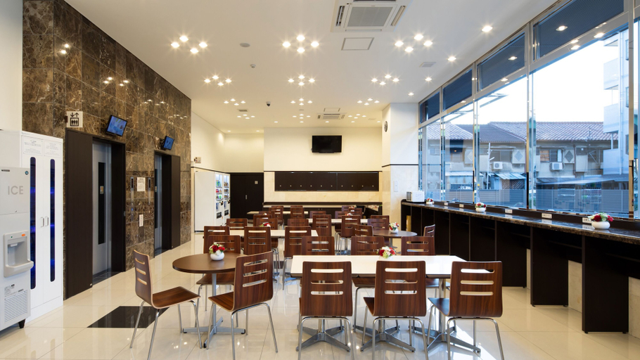Food & Drinks 4, Toyoko Inn Hiroshima-eki Stadium Mae, Hiroshima
