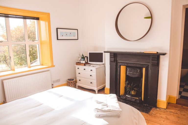 Bedroom 2, Walltree House, Northamptonshire