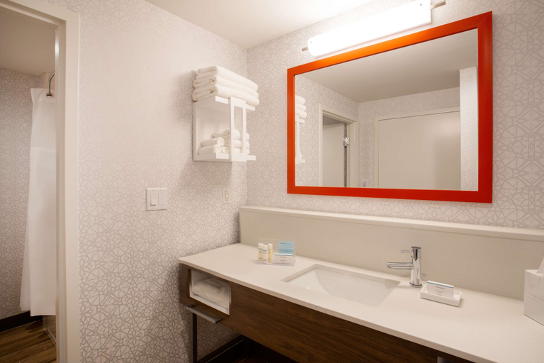 Bathroom 4, Hampton Inn & Suites North Port, Sarasota