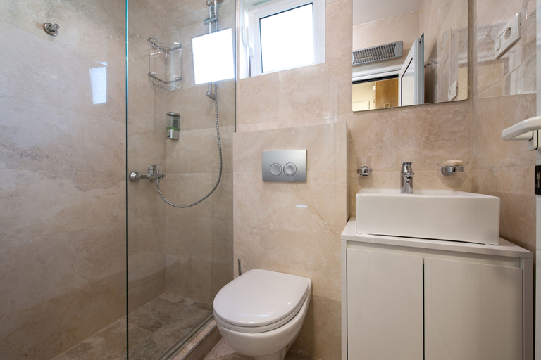 Bathroom, Apartmani Mia