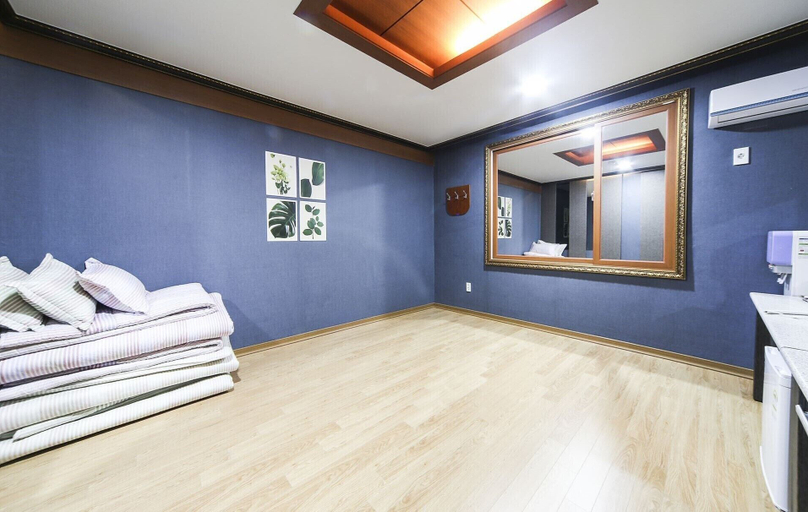 Others 5, M Boss Motel, Muan