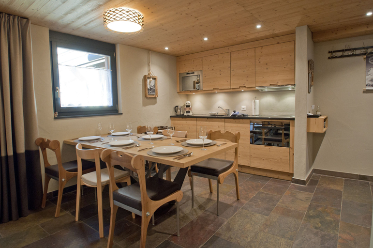 In-room dining 4, Nevada Residence - Twin Peak, Visp