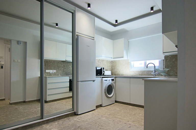 Others 5, Phaedrus Living: Seaside Luxury Flat Lighthouse 69