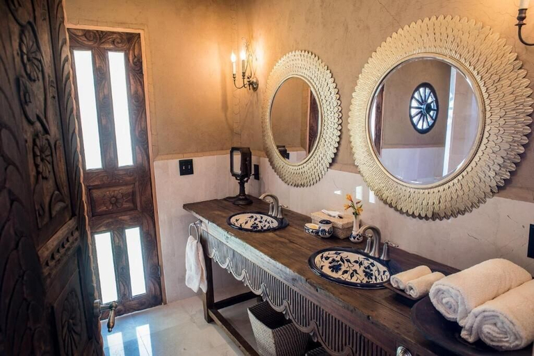 Bathroom 5, Laguna Lodge Eco-Resort & Nature Reserve, NA