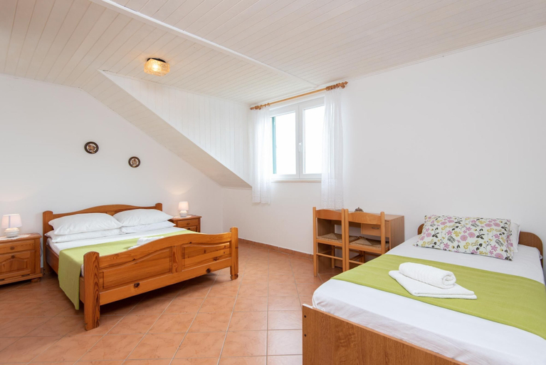Bedroom 3, Holiday Home Clarita, Orebić