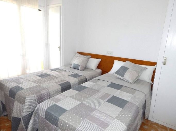 Bedroom 5, Apartamento Montserrat Platja d'Aro 1-8, Girona
