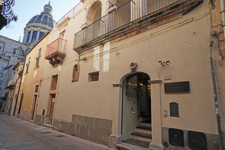 Exterior & Views 2, Neropece Suites, Ragusa