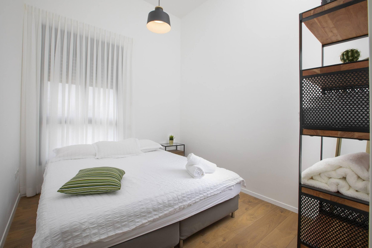 Bedroom 3, Penthouse Sunset Balcony by Sea N' Rent