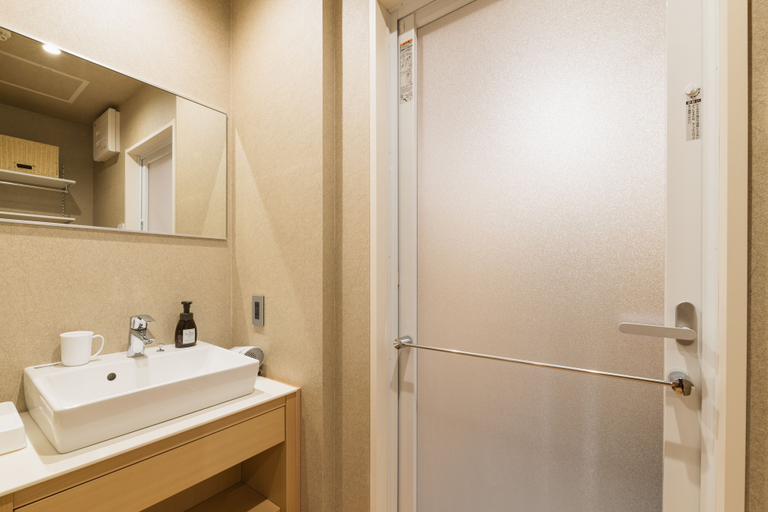 Bathroom 4, GRAND BASE Hakatamon, Fukuoka