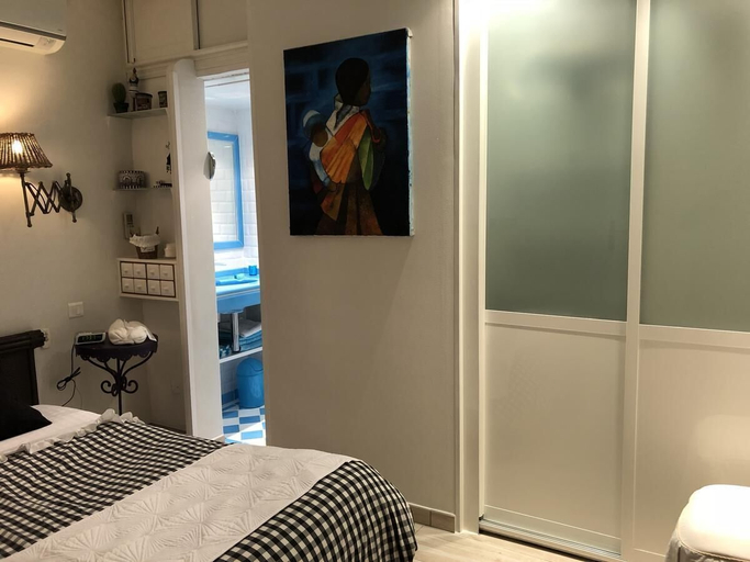 Bedroom 3, Les Grimaldines - Maison d'Hotes C 2 Bis, Alpes-Maritimes
