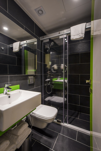 Bathroom 4, Studio 44, Beirut