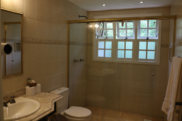 Bathroom 3, Hotel Fazenda Auberge Suisse, Nova Friburgo