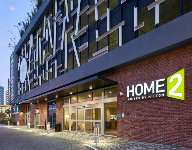 Exterior & Views