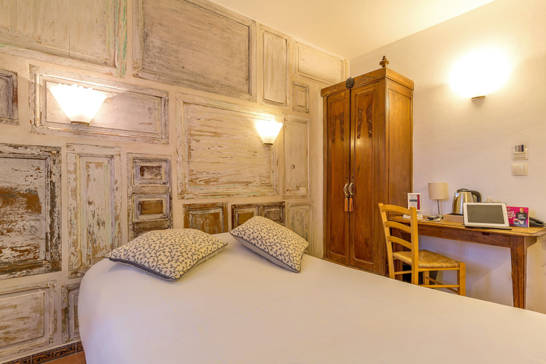 Bedroom 4, The Originals Boutique, Clair Hôtel, Martigues, Bouches-du-Rhône