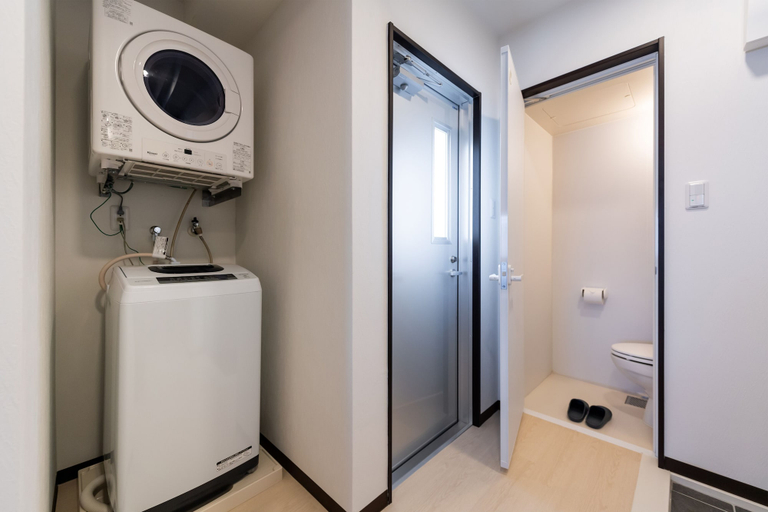 Bathroom 3, Keystone Hotel, Naha