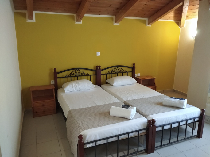 Bedroom 2, Vossos Exohikes Katoikies, Ionian Islands