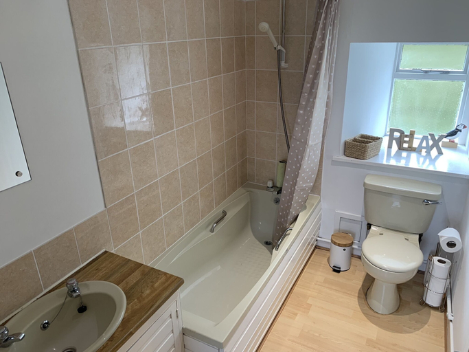 Bathroom, Heatherland Cottage, Highland