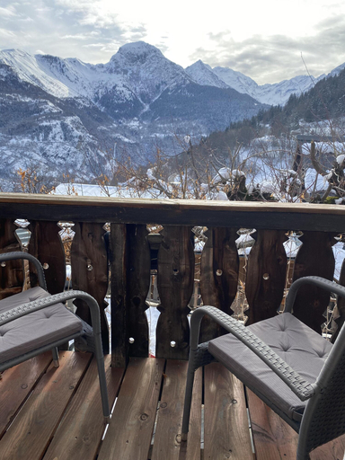 Others 5, Auberge de la Foret, Isère