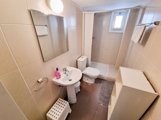 Bathroom, Sunlight City Apartment, Larnaca