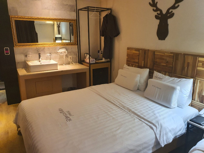 Bedroom 2, Daily Heaven Hotel, Pyeongtaek
