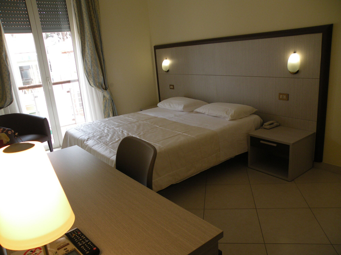 Bedroom 3, Hotel Parrini, Grosseto