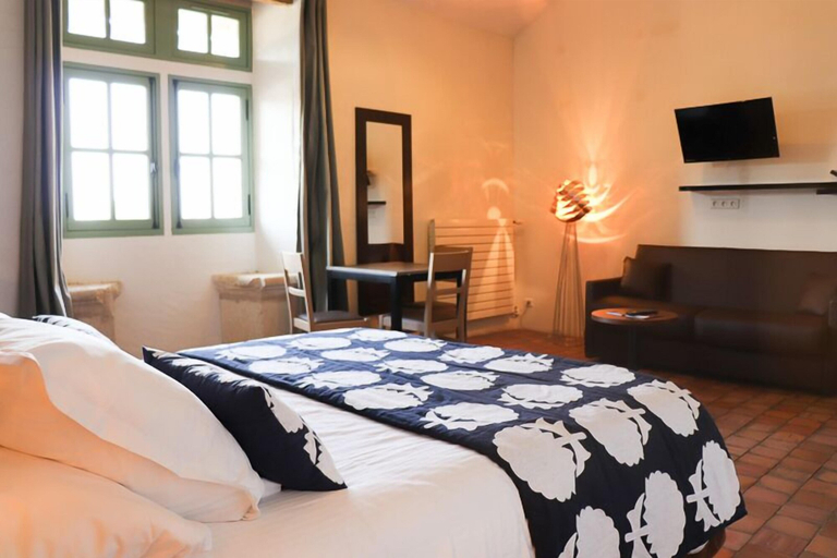 Bedroom 3, Les Gîtes de l'Ermitage, Vienne