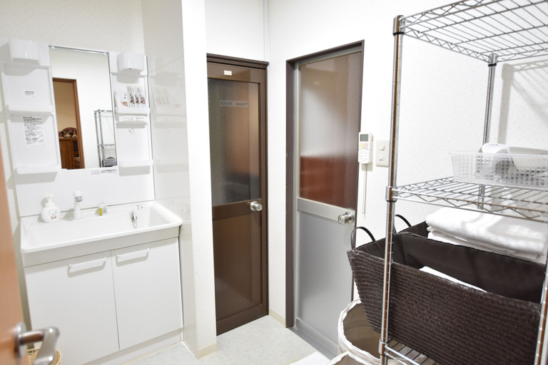 Bathroom 3, Kyo no yume, Kyoto