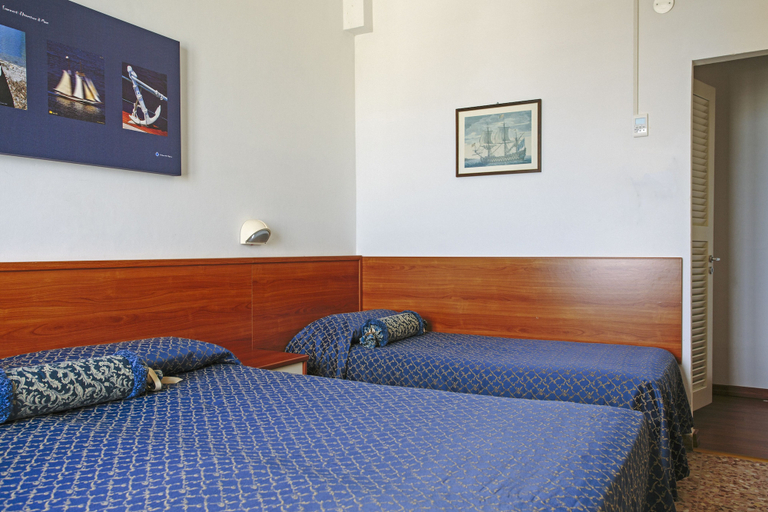 Bedroom 3, Hotel Paradiso, Ancona