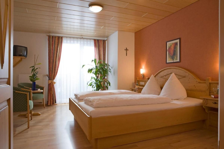 Bedroom 2, Gasthof zur Burg, Waldshut