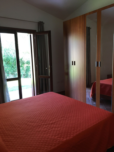 Bedroom 2, Casa Vacanze Rena, Nuoro