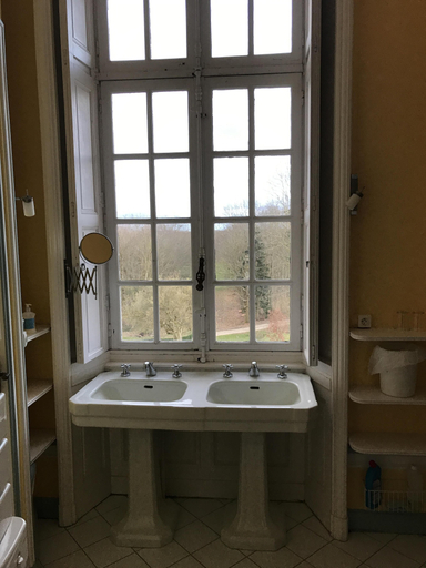 Bathroom 5, Château de Joyeux - Chambres D'hôtes, Ain