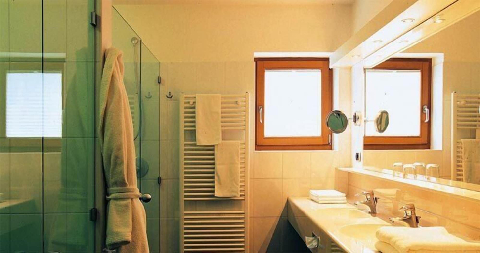 Bathroom 5, Feldmilla Design Hotel – Wellness & SPA, Bolzano