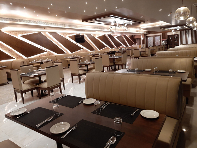 Food & Drinks 5, Jay Clarks Exotica, Sirmaur