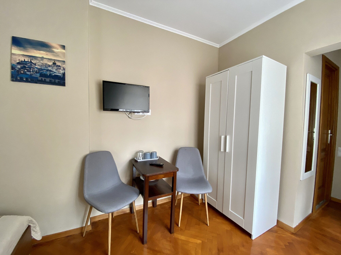 Others 5, Johann Gott Suite, Brasov