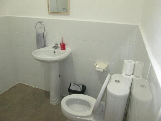 Bathroom 5, Yuli's Homestay, Lombok