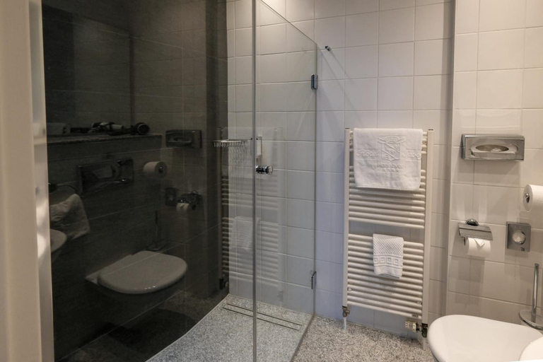 Bathroom 3, Budget by Hotel Savoy Hannover, Region Hannover