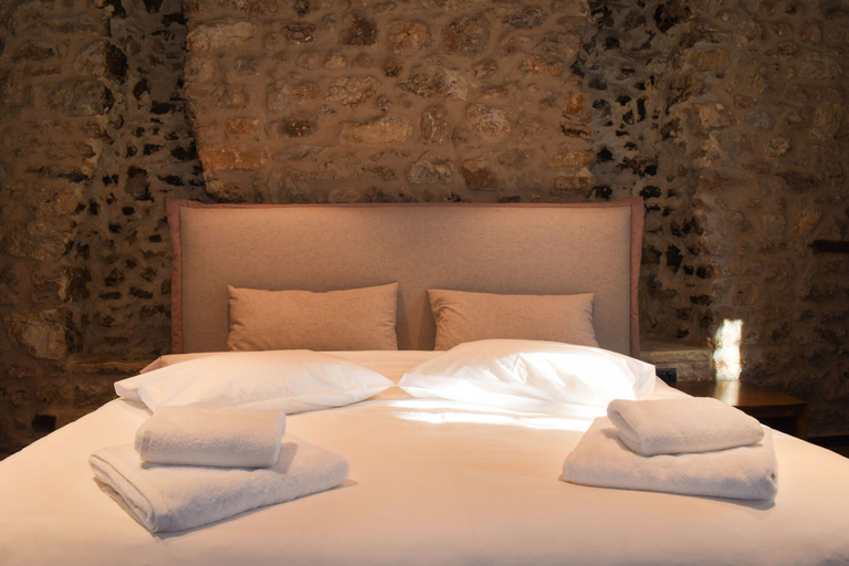 Bedroom 3, Secluded Mountain Refuge - Theonimfi Paradise Gem, Peloponnese