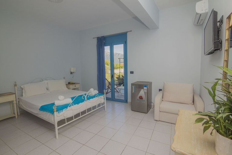 Bedroom 4, Akrotiri, Ionian Islands