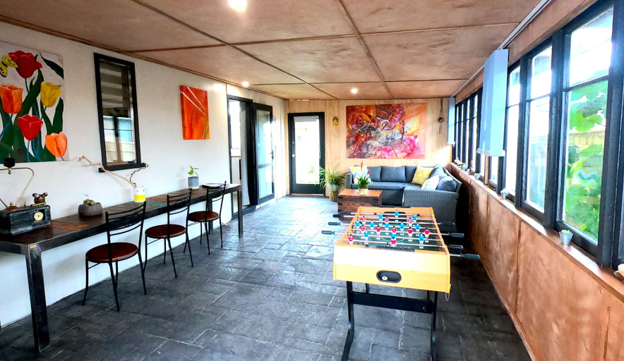 Food & Drinks, Carters Beach Holiday Studios, Buller